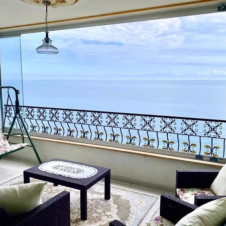 Sea Pearl Apartment *