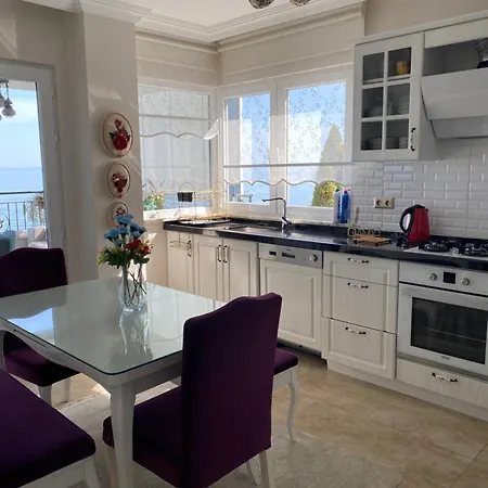 Sea Pearl Apartment *